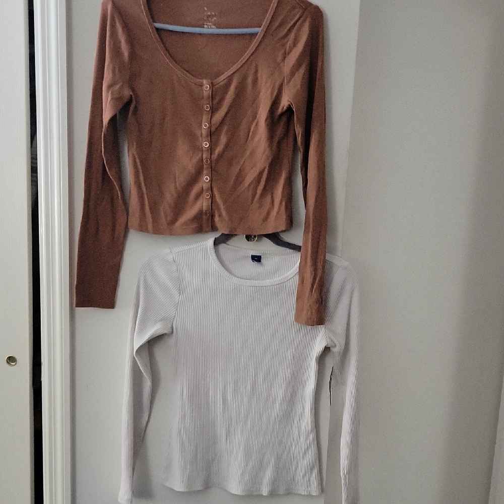 Brown and White Long Sleeve Ribbed Tops Bundle of Two Size XS